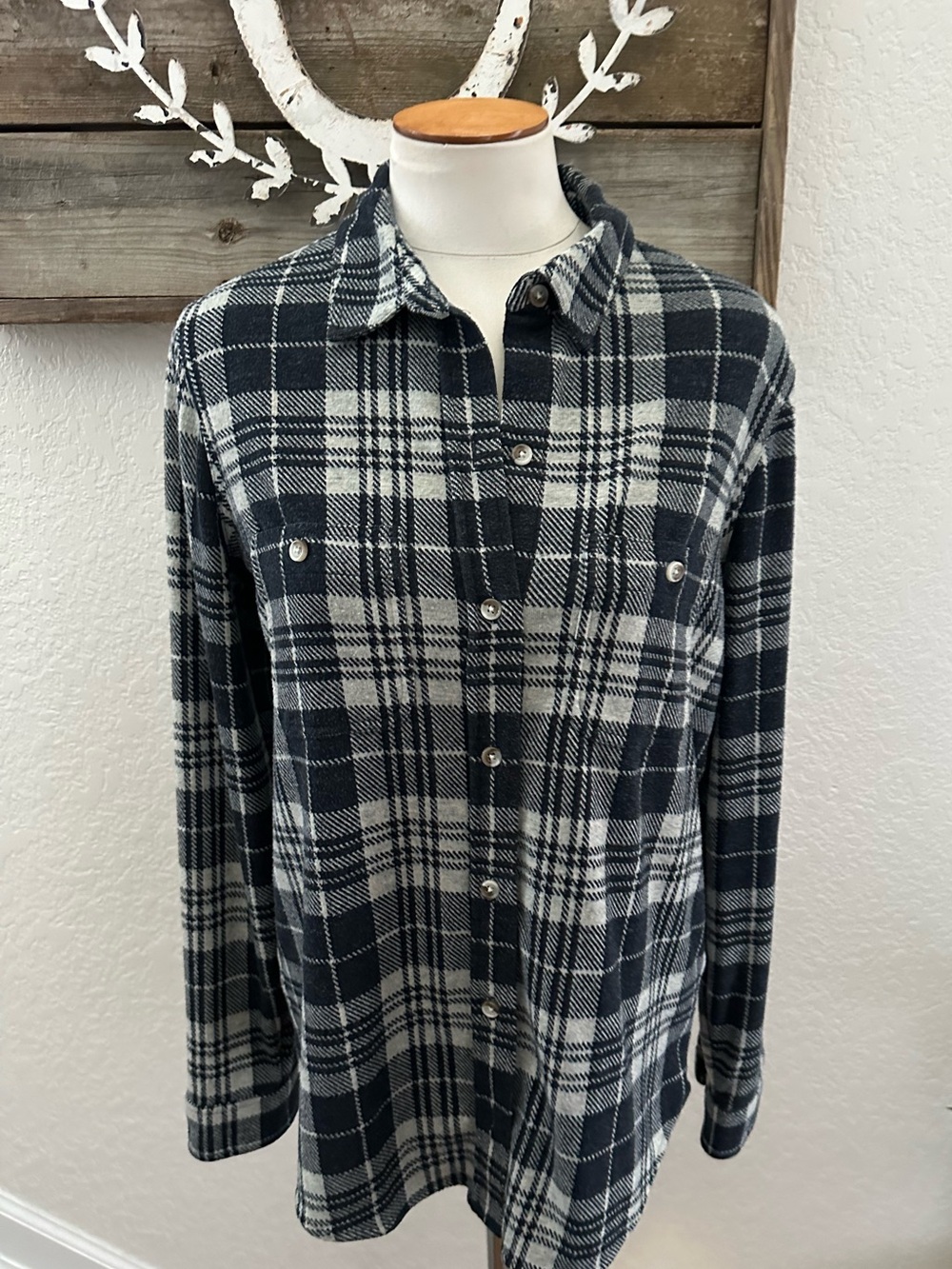 Faherty Womens Legend Sweater Shirt Blue Plaid Button Up Top WKF2107 Sz S